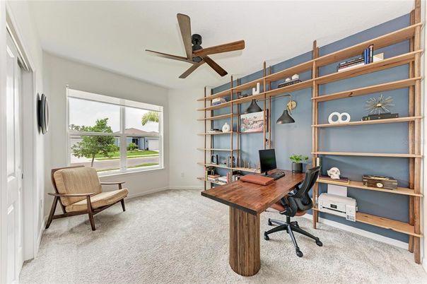 Home Office, Interior