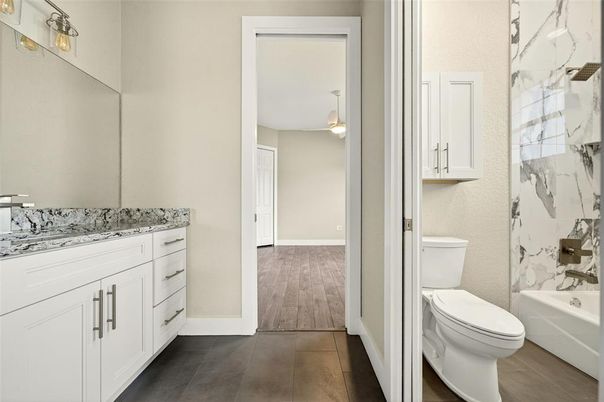 Bathroom, Interior, Pendant Lights, Wood Texture Flooring