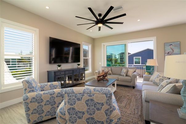 Interior, Living room, Recessed Lighting, Wood Texture Flooring