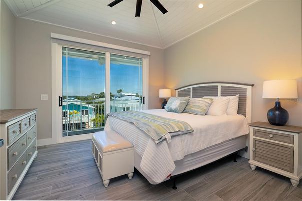 Bedroom, Interior, Recessed Lighting, Water, Wood Texture Flooring