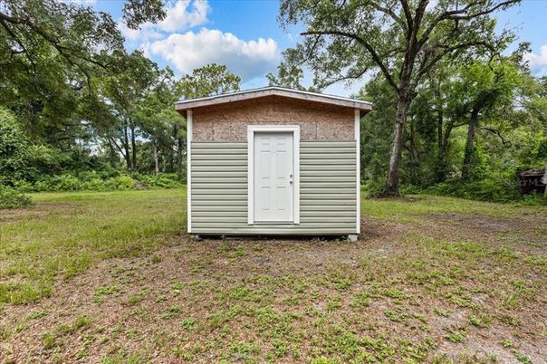 Backyard, Exterior