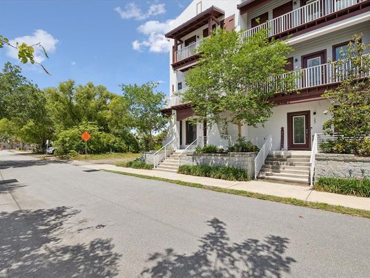 Exterior, Facade, Condo Building