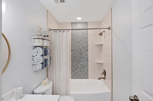 Bathroom, Interior, Recessed Lighting