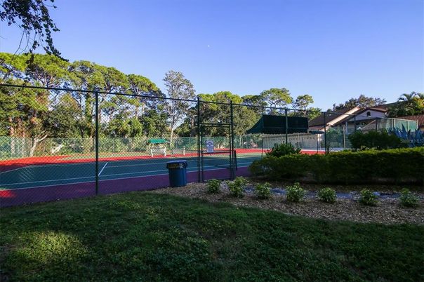 Exterior, Tennis Courts
