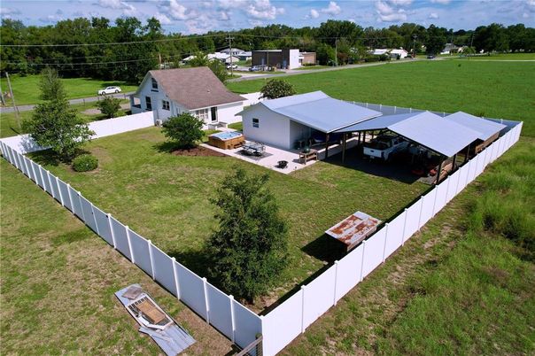Exterior, Drone