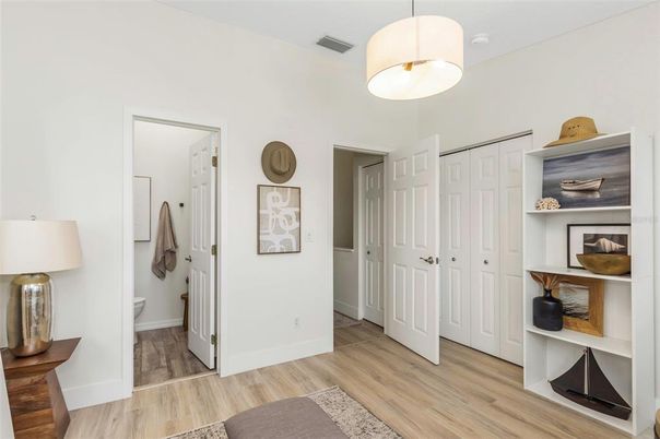 Interior, Pendant Lights, Wood Texture Flooring
