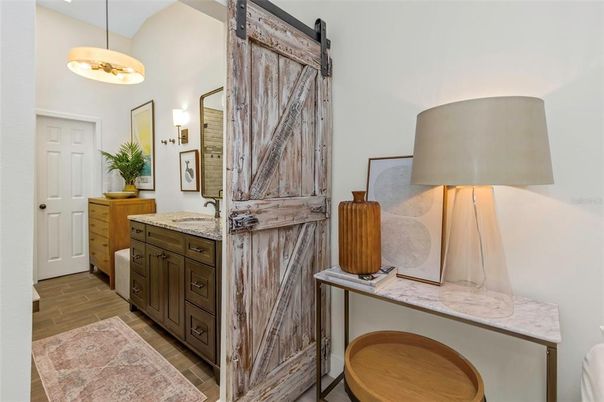 Interior, Pendant Lights, Wood Texture Flooring