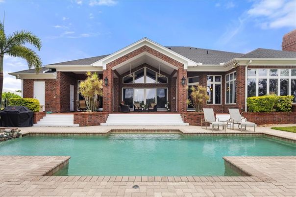 Exterior, Facade, Brick Facade, Pool, Ranch