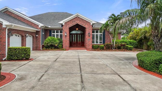 Exterior, Facade, Brick Facade, Brick Traditional