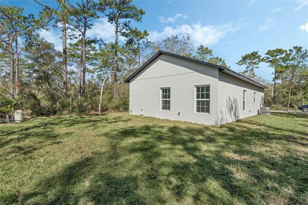Backyard, Exterior