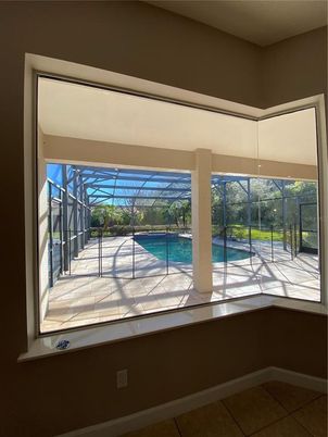 Interior, Pool, Sun Room