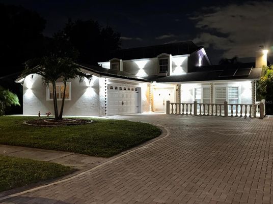 Attached, Exterior, Facade, Ranch