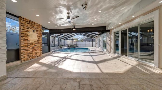 Interior, Pool, Recessed Lighting, Sun Room