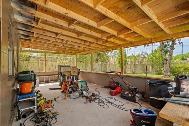 Exterior, Wooden Beams