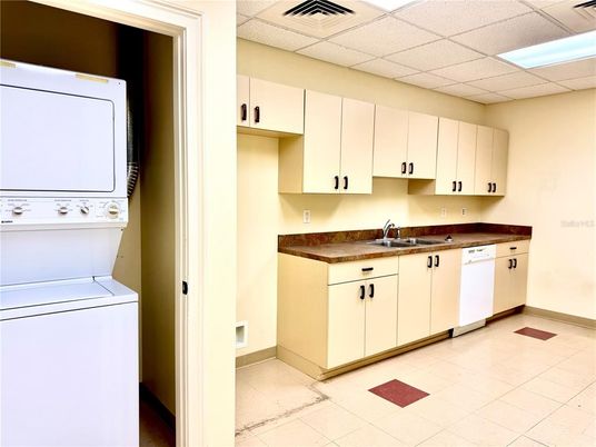 Interior, Kitchen, Washer