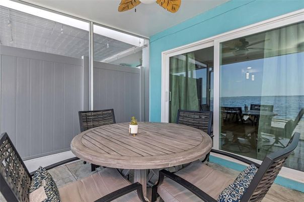 Dining room, Interior, Water