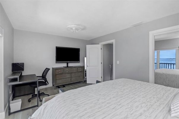 Bedroom, Home Office, Interior, Water, Wood Texture Flooring