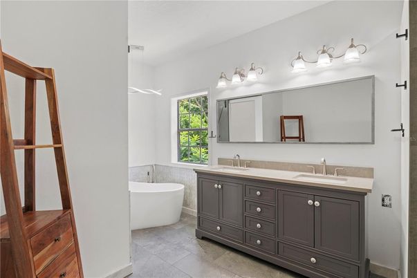 Bathroom, Dual Sink Vanities, Free Standing Baths, Interior
