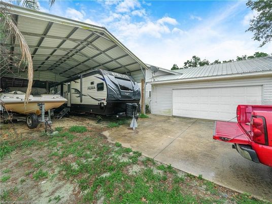 Detached Garage, Exterior