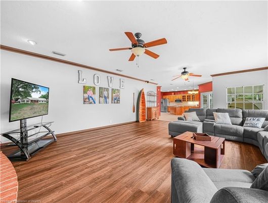 Interior, Kitchen, Living room, Recessed Lighting, Wood Texture Flooring