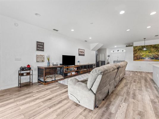 Interior, Living room, Recessed Lighting, Wood Texture Flooring