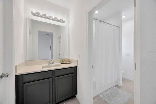 Bathroom, Interior, Recessed Lighting