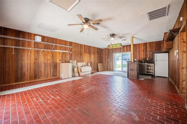 Empty room, Interior, Kitchen, Wooden Walls