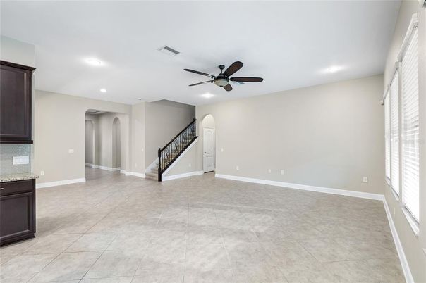 Empty room, Interior, Recessed Lighting