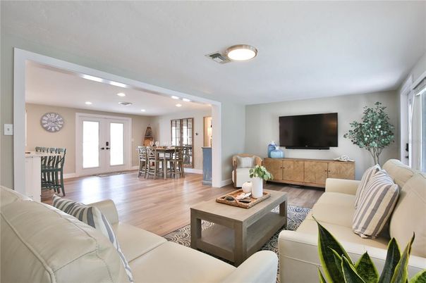 Dining room, Interior, Living room, Recessed Lighting, Wood Texture Flooring