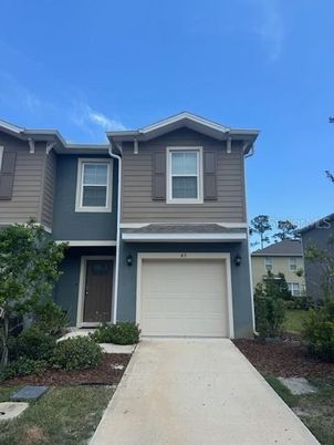Attached, Exterior, Facade, American Craftsman