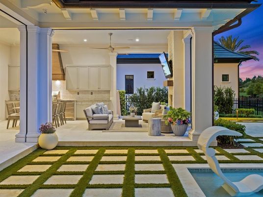 Exterior, Pool, Recessed Lighting