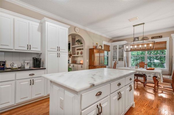 Dining room, Interior, Kitchen, Pendant Lights, Wood Texture Flooring