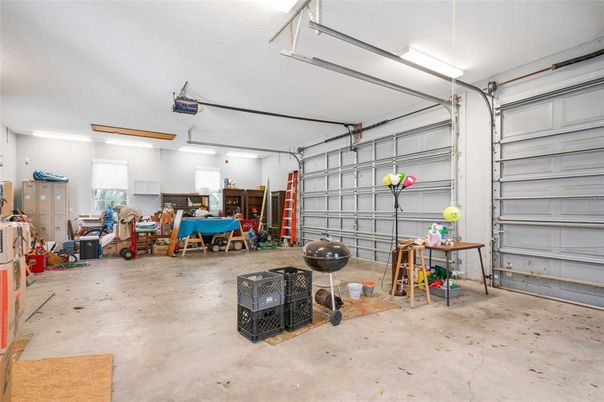 Garage, Interior