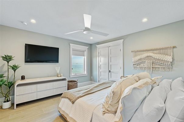 Bedroom, Interior, Recessed Lighting, Water, Wood Texture Flooring