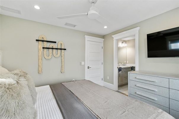 Bedroom, Interior, Recessed Lighting