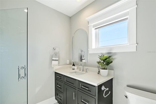 Bathroom, Interior, Recessed Lighting