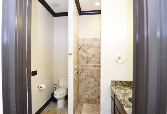 Bathroom, Interior, Recessed Lighting