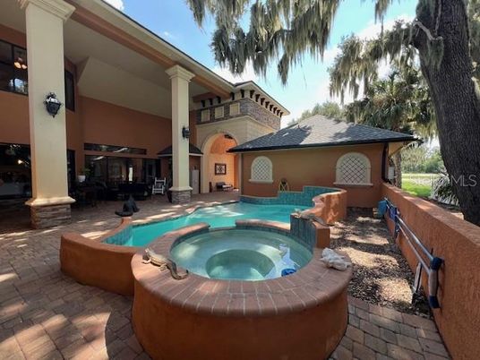 Exterior, Pool