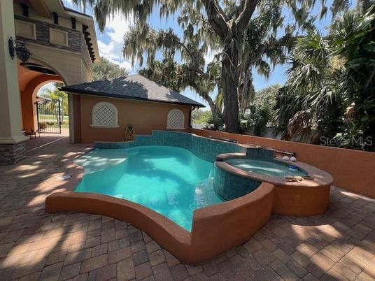 Exterior, Pool