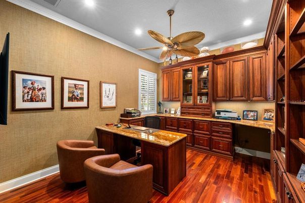 Home Office, Interior, Recessed Lighting, Wood Texture Flooring