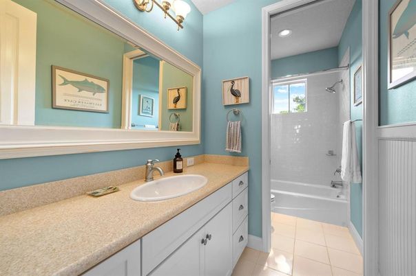 Bathroom, Interior, Recessed Lighting
