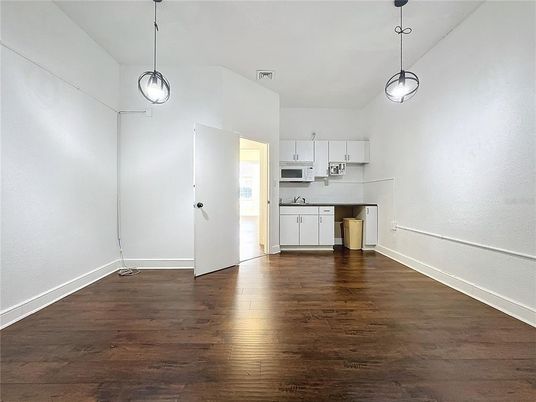 Interior, Kitchen, Pendant Lights, Wood Texture Flooring