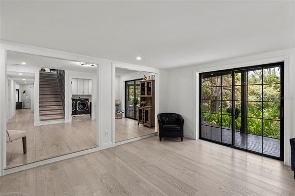 Interior, Recessed Lighting, Washer, Wood Texture Flooring