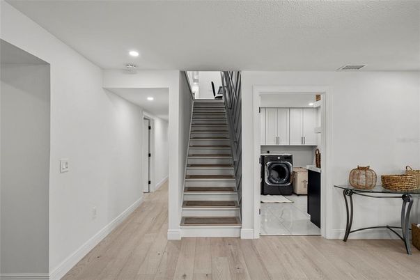 Interior, Recessed Lighting, Washer, Wood Texture Flooring