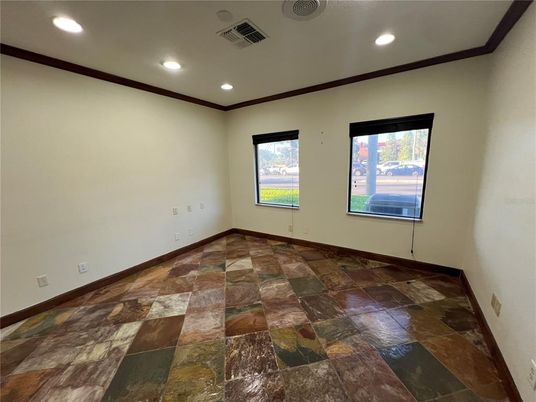 Empty room, Interior, Recessed Lighting