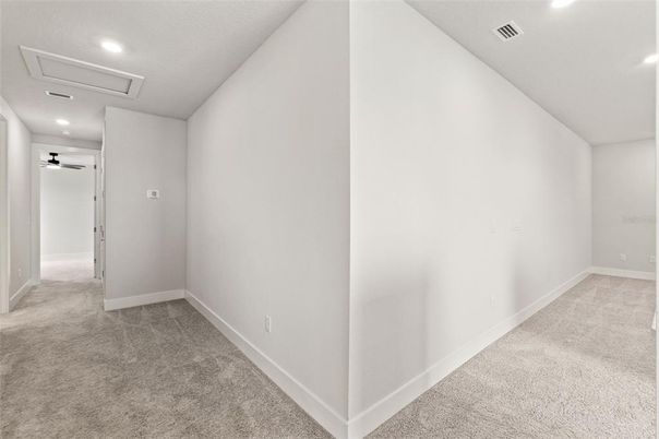 Empty room, Interior, Recessed Lighting