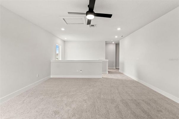 Empty room, Interior, Recessed Lighting