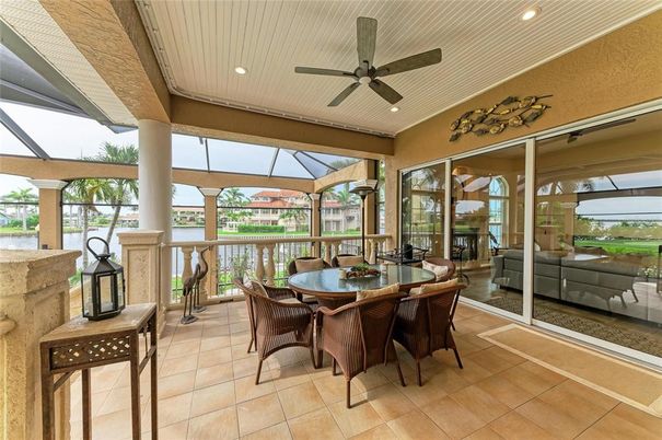Dining room, Interior, Recessed Lighting, Sun Room, Water