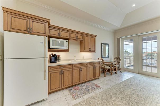 Dining room, Interior, Kitchen, Recessed Lighting