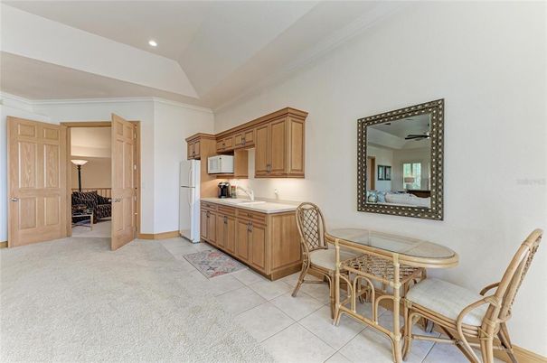 Dining room, Interior, Kitchen, Recessed Lighting